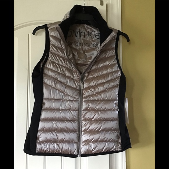 SOLD🆕CALVIN KLEIN PERFORMANCE WOMENS (SzM) - Picture 3 of 12